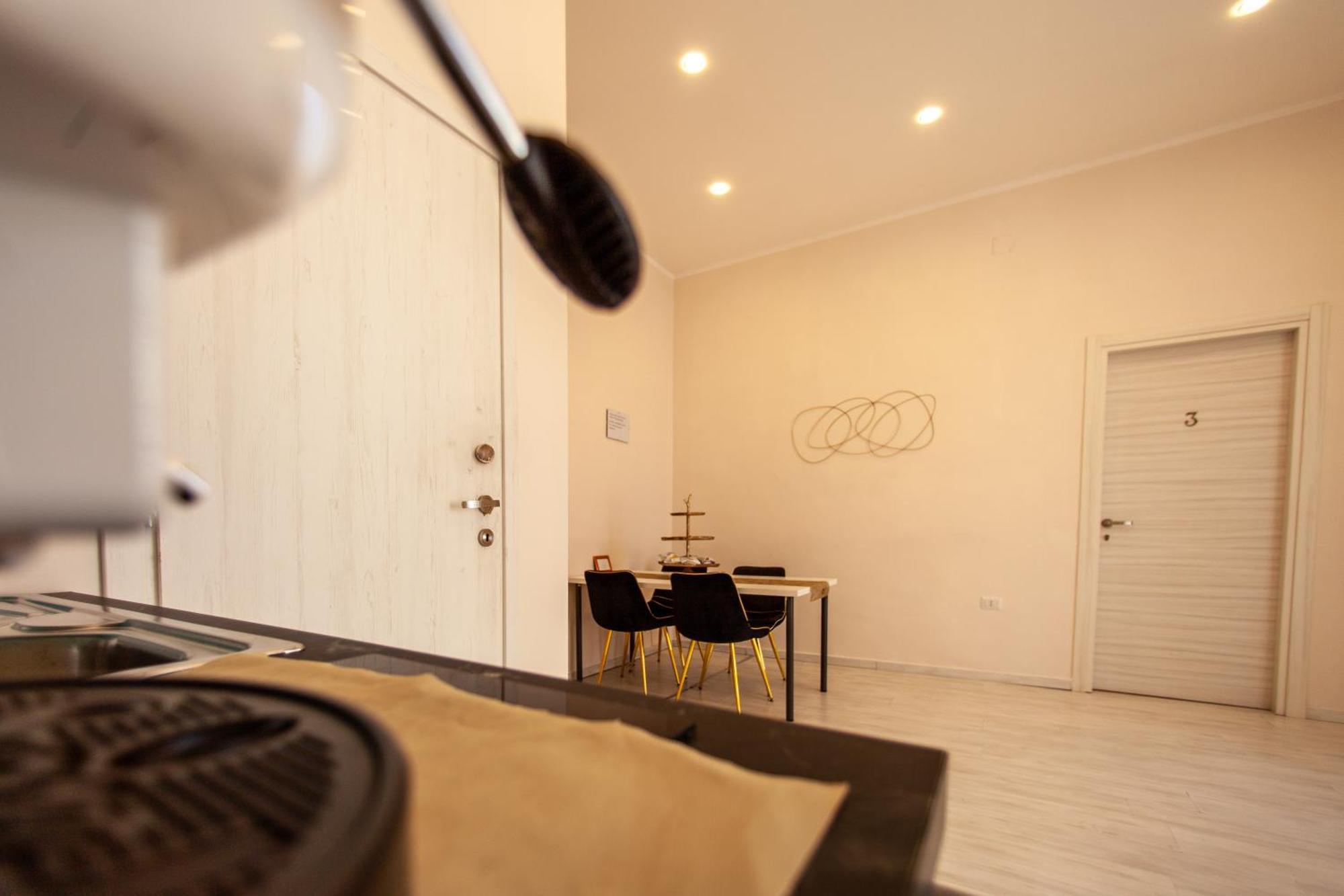 Airport Luxury Rooms Neapol Exteriér fotografie